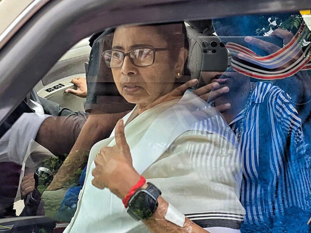 Mamata Banerjee Claims Mic Muted During Key Meet, Centre Fact-Checks