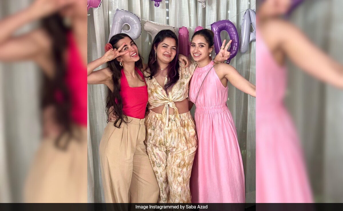 Hrithik Roshan's Cousin Pashmina On "Amazing" Saba Azad: "There Are Times When I Forget She Is My Brother's Girlfriend"