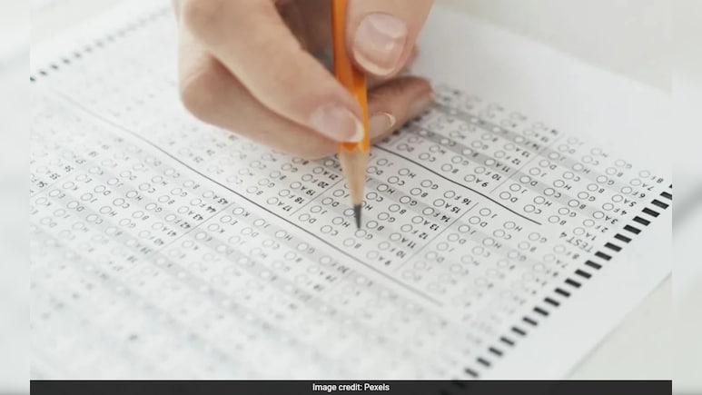 NEET में भी OMR शीट खाली छोड़ने वाला स्कैम, जानें कैसे बिना कुछ लिखे बना देते हैं टॉपर