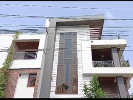 इस आलीशान घर की नेपाली नौकरानी निकली बड़ी शातिर, घरवालों को किया बेहोश, बच्ची के हाथ-पैर बांध पार किए कीमती सामान इस आलीशान घर की नेपाली नौकरानी निकली बड़ी शातिर, घरवालों को किया बेहोश, बच्ची के हाथ-पैर बांध पार किए कीमती सामान