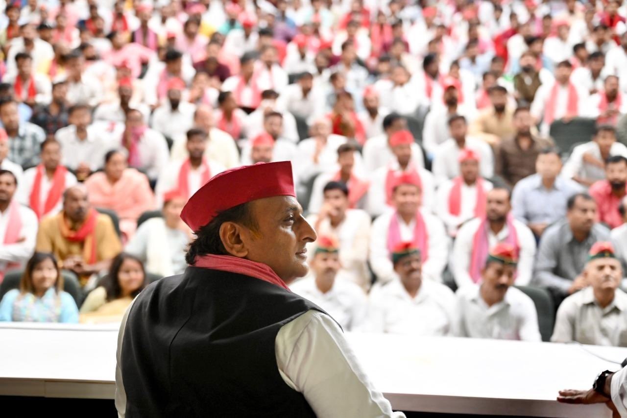 “UP Fed Up With Game Of Thrones”: Akhilesh Yadav Amid BJP Infighting Buzz “UP Fed Up With Game Of Thrones”: Akhilesh Yadav Amid BJP Infighting Buzz