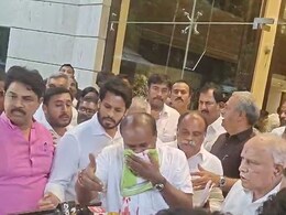 HD Kumaraswamy Suffers Nosebleed At Media Interaction, Rushed To Hospital