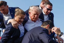 Attack On Donald Trump: डोनल्ड ट्रंप पर जानलेवा हमला, बाल-बाल बची जान Attack On Donald Trump: डोनल्ड ट्रंप पर जानलेवा हमला, बाल-बाल बची जान