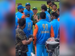 हार के बाद 'पठान ब्रदर्स' के चंगुल में फंस गए पाकिस्तानी कप्तान यूनुस खान, देखें फिर क्या हुआ, VIDEO हार के बाद 'पठान ब्रदर्स' के चंगुल में फंस गए पाकिस्तानी कप्तान यूनुस खान, देखें फिर क्या हुआ, VIDEO