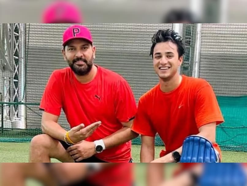 How Yuvraj Singh's Crucial Advice Helped Abhishek Sharma Bounce Back In T20 World Cup