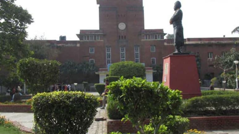 दिल्ली यूनिवर्सिटी का हिस्ट्री कोर्स: 6 सेमेस्टर में जानें भारत और विश्व का इतिहास