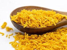 Bhujia Vs Sev: What Really Sets These Crunchy Snacks Apart? Find Out Here Bhujia Vs Sev: What Really Sets These Crunchy Snacks Apart? Find Out Here