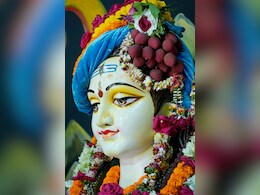 Sawan somwar 2024 : सावन में शिवलिंग पर बेलपत्र चढ़ाते समय करें इस स्तुति का पाठ Sawan somwar 2024 : सावन में शिवलिंग पर बेलपत्र चढ़ाते समय करें इस स्तुति का पाठ