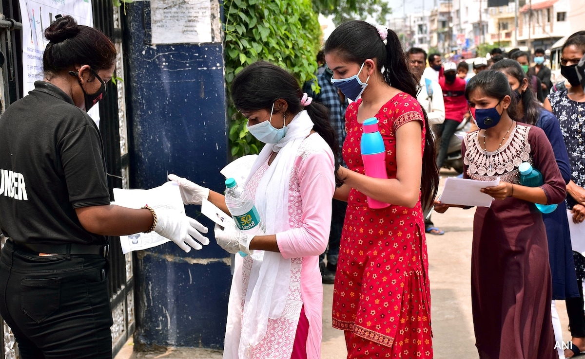 UP Police Typing Test 2026: UP पुलिस SI और ASI के टाइपिंग टेस्ट का एडमिट कार्ड जारी, 21 फरवरी से एग्जाम