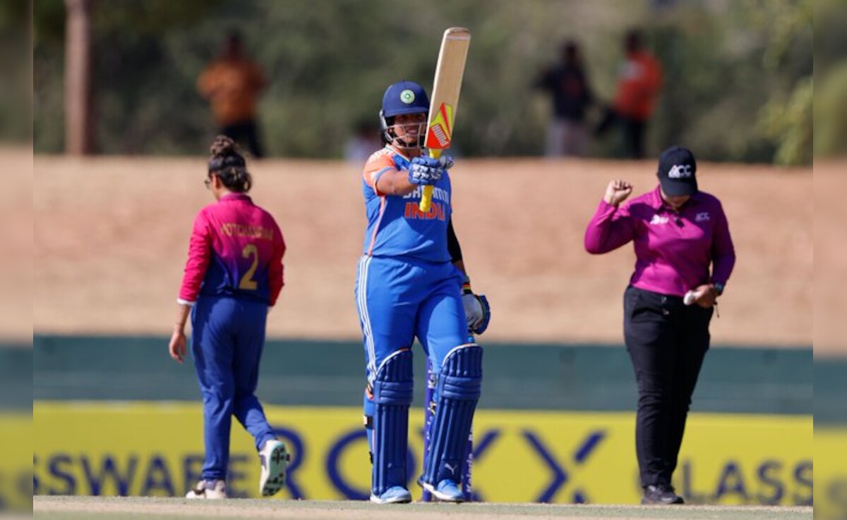 अर्द्धशतक लगाने के बाद रिचा घोष (फोटो: X@BCCI/ACC अर्द्धशतक लगाने के बाद रिचा घोष (फोटो: X@BCCI/ACC