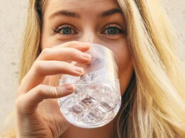 क्या होता है वॉटर फास्टिंग, क्या इससे वजन होता है कम, यहां जानिए फैक्टस क्या होता है वॉटर फास्टिंग, क्या इससे वजन होता है कम, यहां जानिए फैक्टस