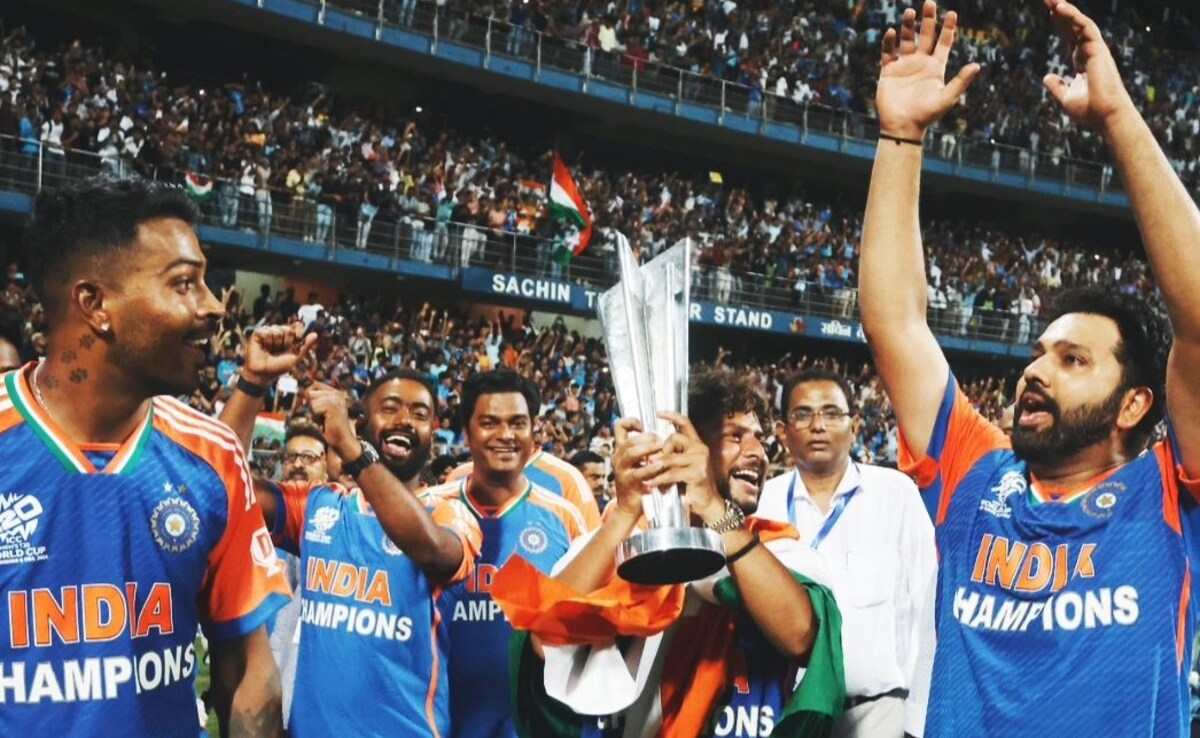 टीम इंडिया ने वानखेड़े स्टेडियम में गाया वंदे मातरम गाना, वायरल हुआ वीडियो  तो एआर रहमान ने लिखा ये मैसेज, फैंस भी कर रहे सलाम