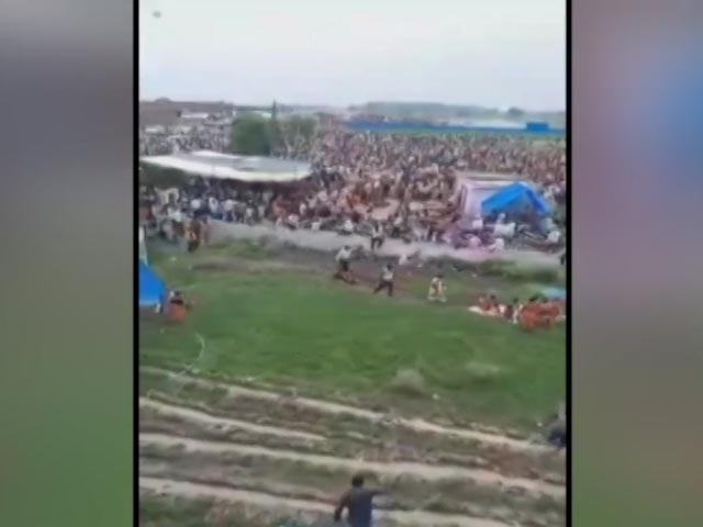 Video Just Before Stampede Shows Extent Of Congestion At UP Gathering