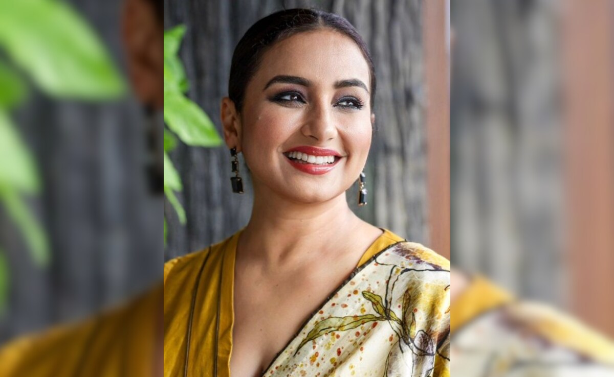 Divya Dutta Reveals She Feared Being Typecast As The "Heroine's Best Friend" After <i>Veer-Zaara</i>