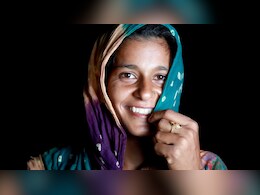 लाडकी बहीण  योजनेत आता 'या' कागदपत्रांची नाही गरज