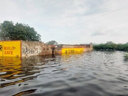 राजस्थान में भारी बारिश की वजह से एक बच्चे समेत तीन की मौत, इस जिले में स्कूल बंद राजस्थान में भारी बारिश की वजह से एक बच्चे समेत तीन की मौत, इस जिले में स्कूल बंद