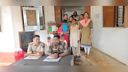 शादीशुदा दो बहनों पर ऐसा चढ़ा प्यार का खुमार, एक कॉल पर हो गईं फरार, अब पुलिस ने ऐसे किया बरामद