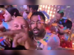 ''ये जवानी'', खूब नाचे और चिल्लाए हार्दिक पंड्या, बॉलीवुड स्टार ने भी दिया साथ, VIDEO ''ये जवानी'', खूब नाचे और चिल्लाए हार्दिक पंड्या, बॉलीवुड स्टार ने भी दिया साथ, VIDEO