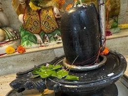 भगवान शिव की पूजा करती दिखी इच्छाधारी नागिन, सोशल मीडिया पर वायरल हो रही है ये फोटो भगवान शिव की पूजा करती दिखी इच्छाधारी नागिन, सोशल मीडिया पर वायरल हो रही है ये फोटो