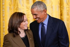 Power Couple, Power Moves: Obamas Headline Day 2 Of DNC Power Couple, Power Moves: Obamas Headline Day 2 Of DNC