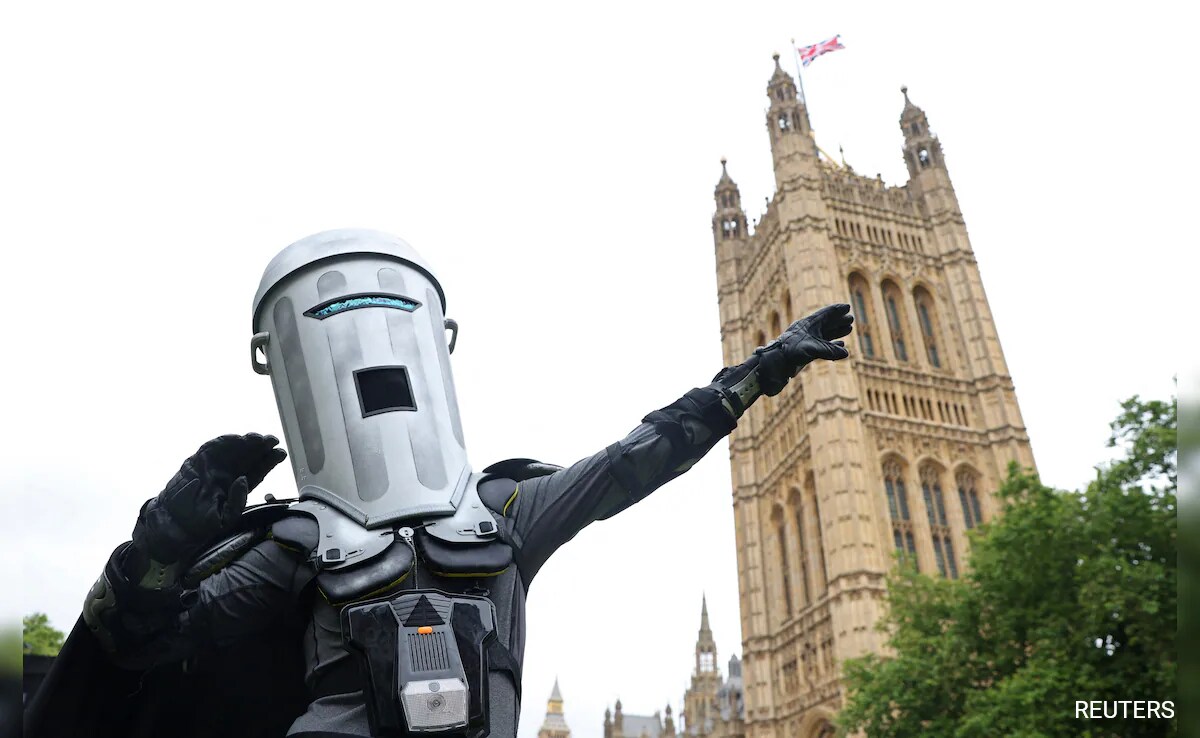 From Count Binface To Elmo From Muppets Odd Candidates In UK Polls 2024