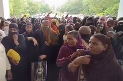 बुरहानपुर में क्यों आर्थिक संकट से जूझ रहे हैं बुनकर?