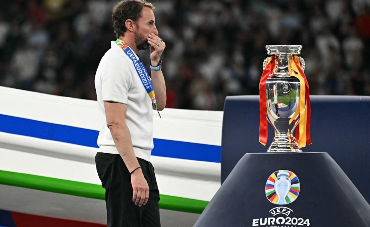 Gareth Southgates England Fall Short In Euros Final To Extend Painful Wait
