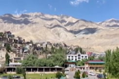 Kargil War: कैसे बदल रही है करगिल की ज़िंदगी, NDTV की Ground Report | NDTV India Kargil War: कैसे बदल रही है करगिल की ज़िंदगी, NDTV की Ground Report | NDTV India