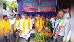 Jalgaon Politics : जळगावमध्ये भाजप नेत्याच्या उपोषणाला ठाकरे गटाच्या नेत्याचा पाठिंबा,  राजकीय चर्चांना उधाण