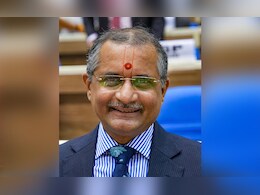 UPSC अध्यक्ष मनोज सोनी यांचा राजीनामा; कारणही आलं समोर UPSC अध्यक्ष मनोज सोनी यांचा राजीनामा; कारणही आलं समोर
