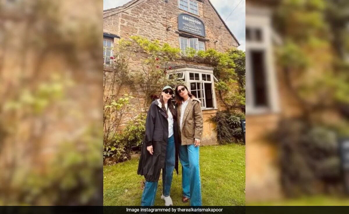 Kareena Kapoor And Karisma's Holiday Mood Summed Up In New Pics From London
