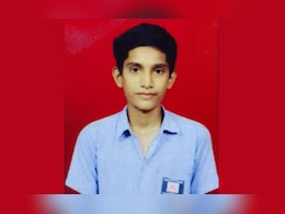 खेळता-खेळता चक्कर येऊन कोसळला; जळगावात शाळेच्या पटांगणातच विद्यार्थ्याचा मृत्यू खेळता-खेळता चक्कर येऊन कोसळला; जळगावात शाळेच्या पटांगणातच विद्यार्थ्याचा मृत्यू
