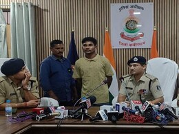 Naxalite surrender: कबीरधाम में 25 लाख के दो इनामी नक्सलियों ने किया सरेंडर, छत्तीसगढ़-MP-महाराष्ट्र में थे सक्रिय Naxalite surrender: कबीरधाम में 25 लाख के दो इनामी नक्सलियों ने किया सरेंडर, छत्तीसगढ़-MP-महाराष्ट्र में थे सक्रिय