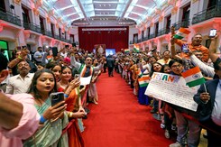 "Modi, Modi" Chants, Handshakes: How Indians Greeted PM In Austria "Modi, Modi" Chants, Handshakes: How Indians Greeted PM In Austria