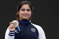 कौन हैं मनु भाकर? जिन्होंने पेरिस ओलंपिक में जीता ब्रॉन्ज मेंडल