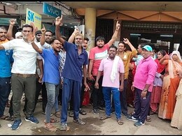 बिना सैलरी के कैसे होगा काम ? MP के इस जिले में सफाई कर्मियों ने जताया विरोध