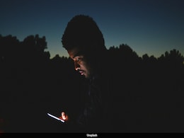 Midnight Scrolling? Study Links Smartphone Use Before Bed To Higher Diabetes Risk Midnight Scrolling? Study Links Smartphone Use Before Bed To Higher Diabetes Risk