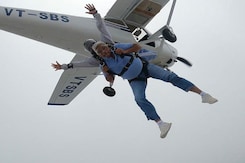 "Maza Aa Gaya": Union Minister Takes The Plunge On Skydiving Day "Maza Aa Gaya": Union Minister Takes The Plunge On Skydiving Day