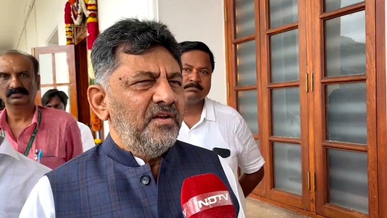RSS Anthem Sung By DK Shivakumar In Assembly Sparks Rift In Karnataka Congress