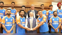 पंतप्रधान मोदींनी घेतली टीम इंडियाची भेट, रोहित-द्रविडसह घेतली ट्रॉफी, Video