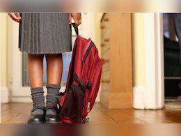 पावसात खेळू नकोस,पालकांनी खडसावले, 13 वर्षाच्या मुलीने थेट...