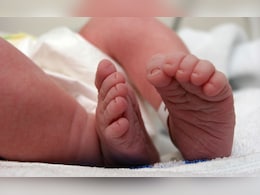 पिता नहीं हैवान हो! 14 दिन के मासूम की चाकू से घोंपकर की हत्या, आरोपी गिरफ्तार पिता नहीं हैवान हो! 14 दिन के मासूम की चाकू से घोंपकर की हत्या, आरोपी गिरफ्तार