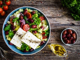 Have You Been Eating Your Salad The Wrong Way? Nutritionist Reveals
