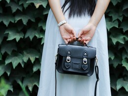 नया लगने लगेगा आपको पुराना हैंडबैग, बस अपनाने होंगे ये टिप्‍स