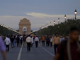 दिल्ली-एनसीआर में मौसम ने फिर लिया यू-टर्न, अगले कुछ दिन बादल छाए रहने की संभावना दिल्ली-एनसीआर में मौसम ने फिर लिया यू-टर्न, अगले कुछ दिन बादल छाए रहने की संभावना
