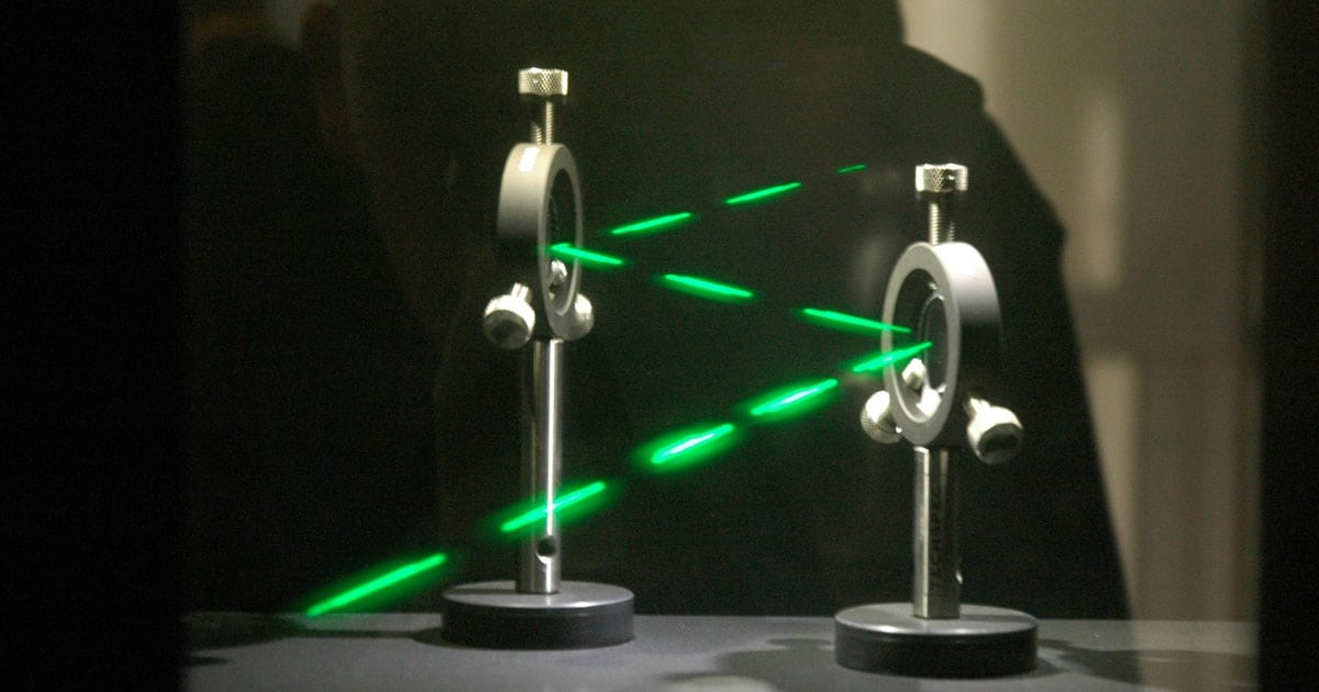 What Are Lasers And How Do They Work?