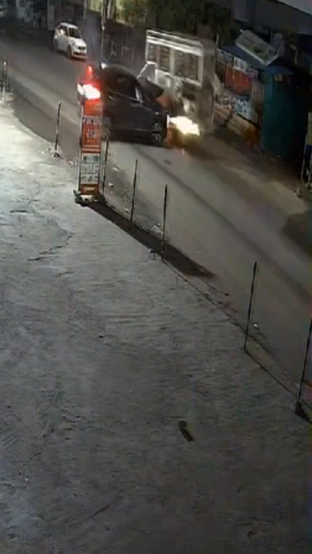 On Camera, Drunk Man Drives SUV Into Truck Carrying Chickens In Pune
