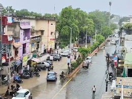 Rajasthan Weather: राजस्थान में मूसलाधार बारिश से सड़कें जलमग्न, जानिए अगले 4 दिनों का मौसम अपडेट