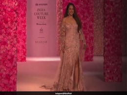 Sonakshi Sinha Was A Whimsical Muse For Designer Dolly J In A Blush Pink Gown On The FDCI India Couture Week 2024 Ramp Sonakshi Sinha Was A Whimsical Muse For Designer Dolly J In A Blush Pink Gown On The FDCI India Couture Week 2024 Ramp