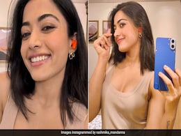 With Dewy Skin And Glossy Lips, Rashmika Mandanna Sets Everyday Makeup Goals In Her Selfie With Dewy Skin And Glossy Lips, Rashmika Mandanna Sets Everyday Makeup Goals In Her Selfie